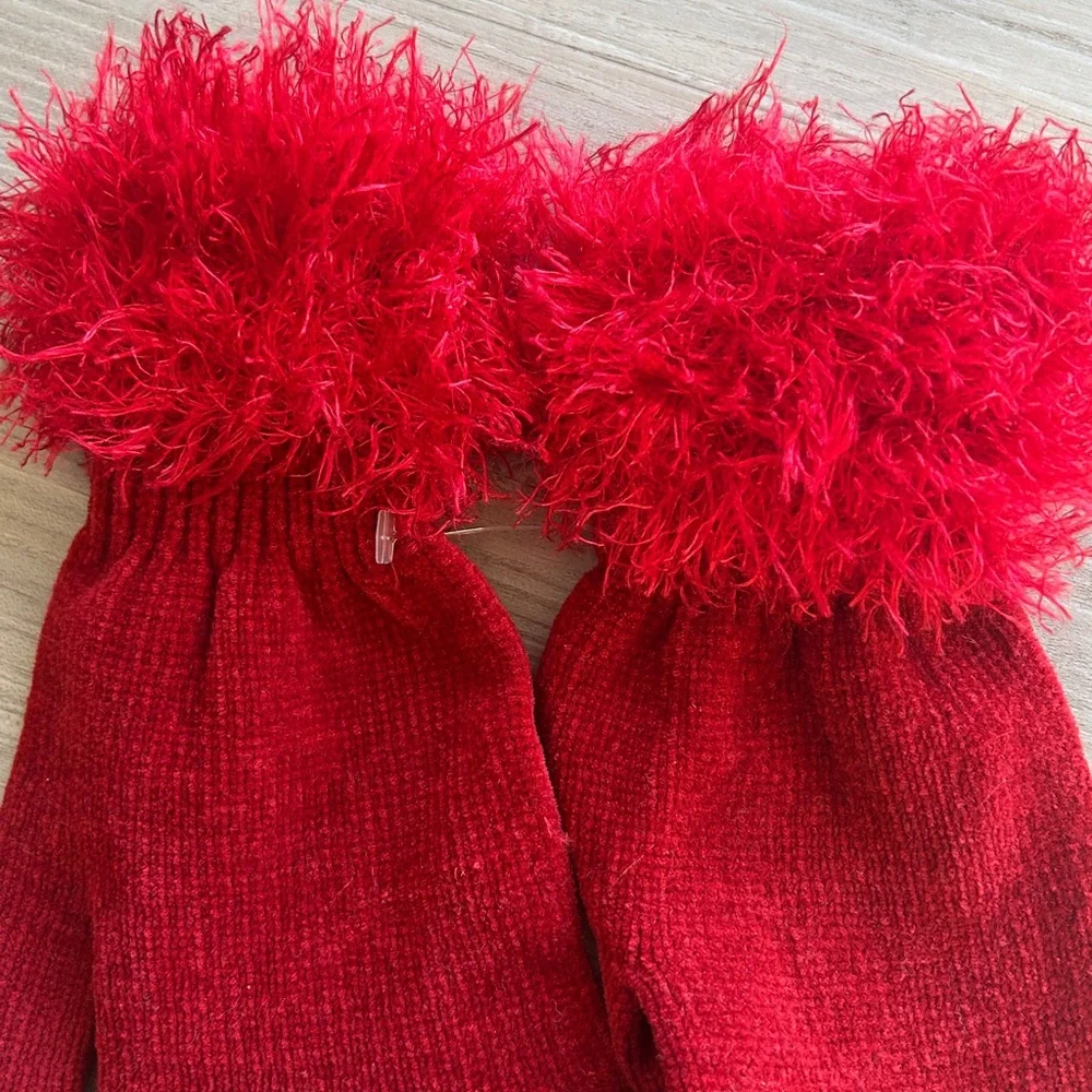Fuzzy Cuff Gloves Red NWOT Stretch Winter Monochrome Glam